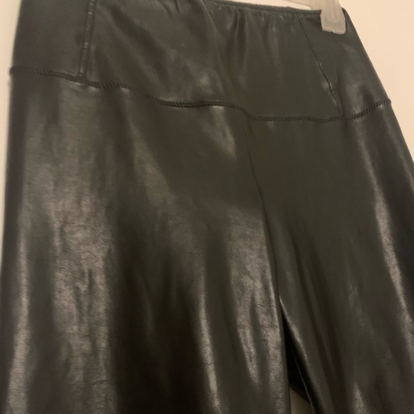 Aritzia DARIA vegan leather legging - full length - Picture 5 of 7